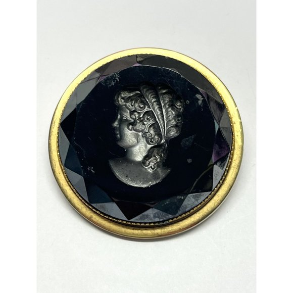 Vintage Gold Tone Black Glass Cameo Brooch | Mercari Vintage black glass cameo brooch pin